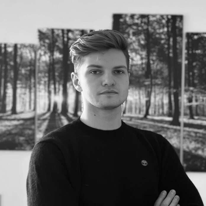 Daniel Mros